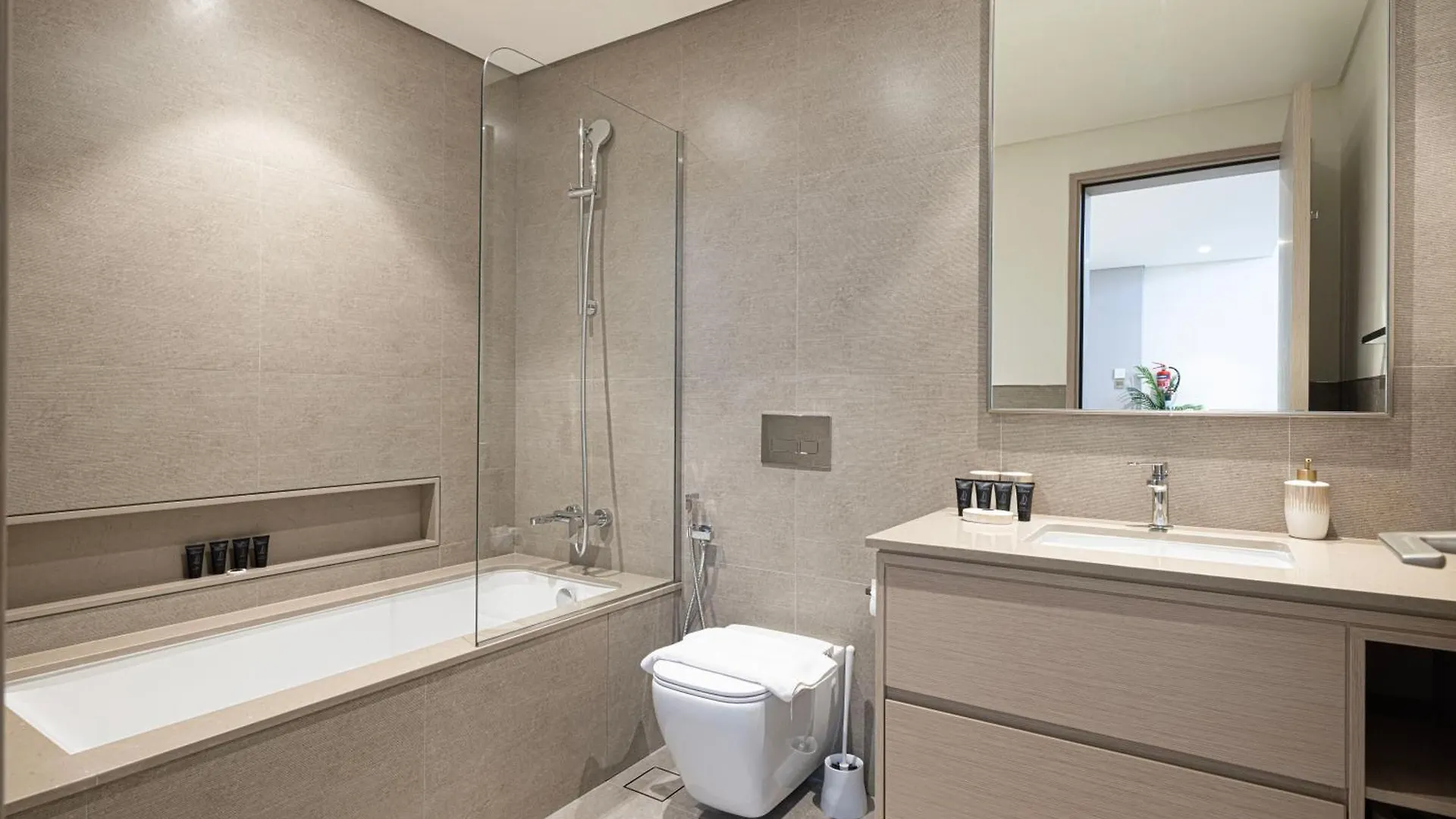 Grande Apartment 1 Bedroom With Amazing Pool, Gym And Location Dubai 0*,  United Arab Emirates